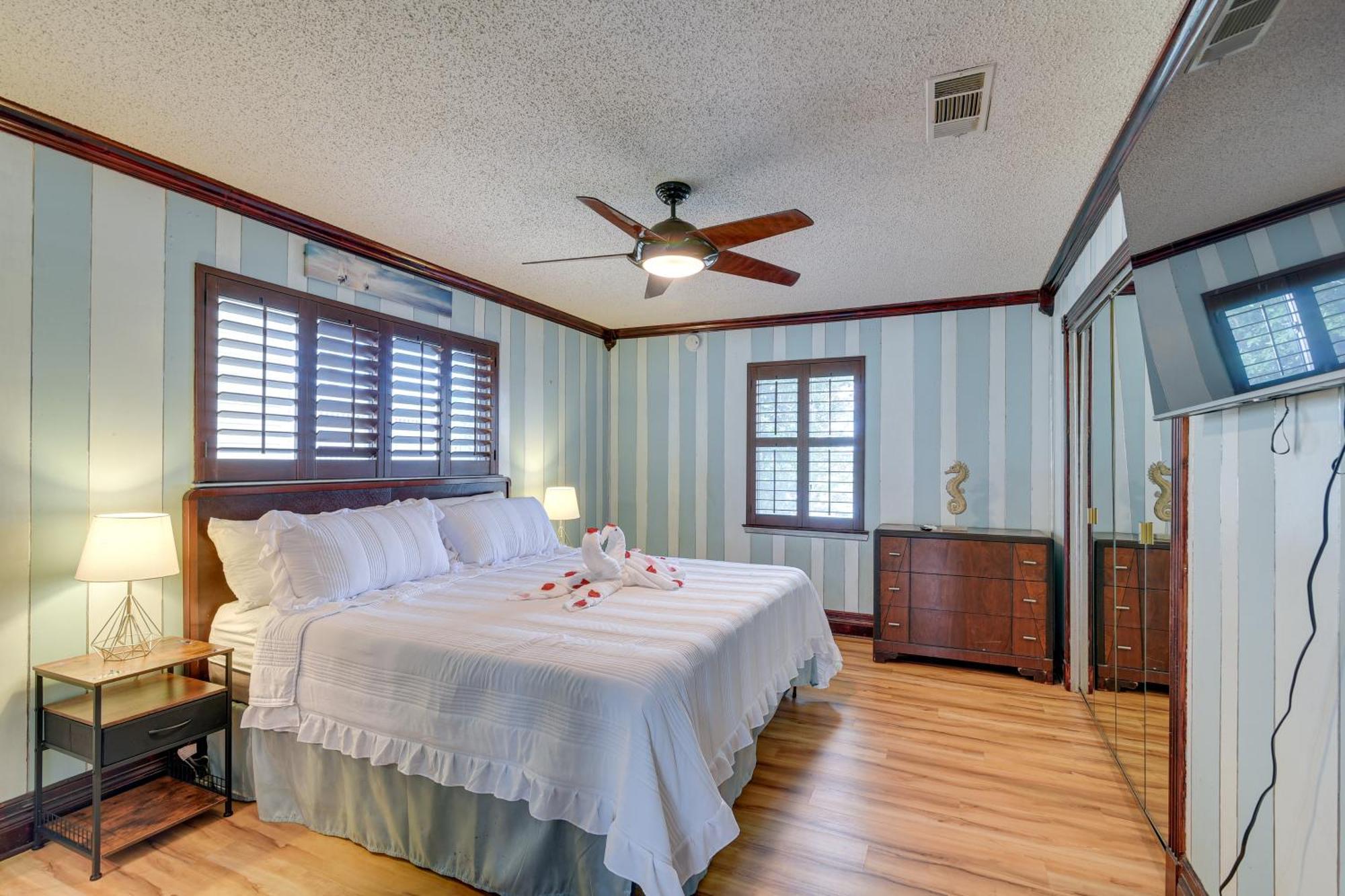 Waterfront Galveston Bay Retreat - 4 Mi To Beach! Exterior photo